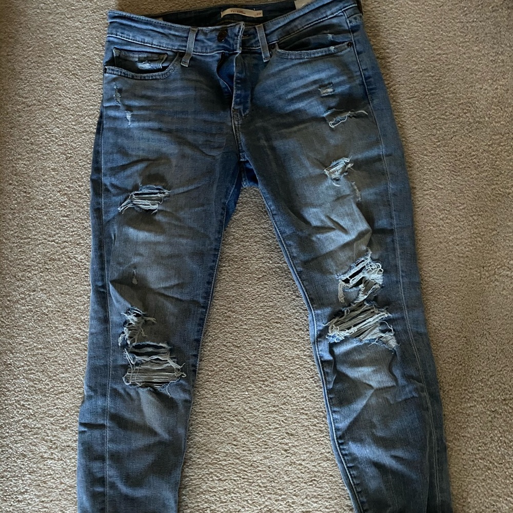 LEVI’S RIPPED JEANS - Picture 1 of 1